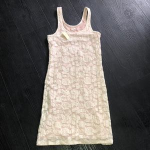 Aerie Dress Small NWT ivory Lace Form Fitted‎